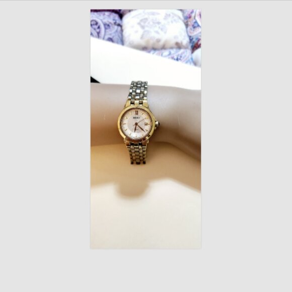 Ladies Seiko Sunburst Date Watch SS & Gold - Picture 1 of 3